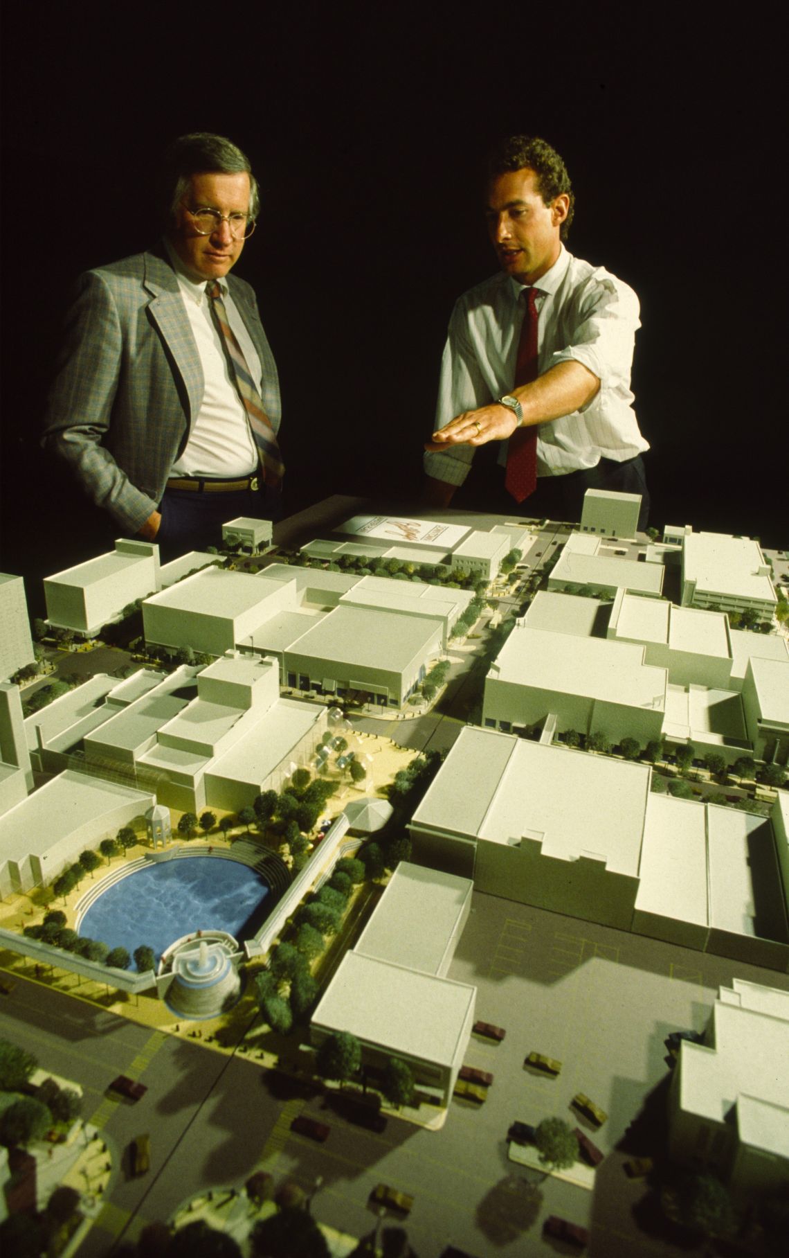 Downtown urban development model, 1987